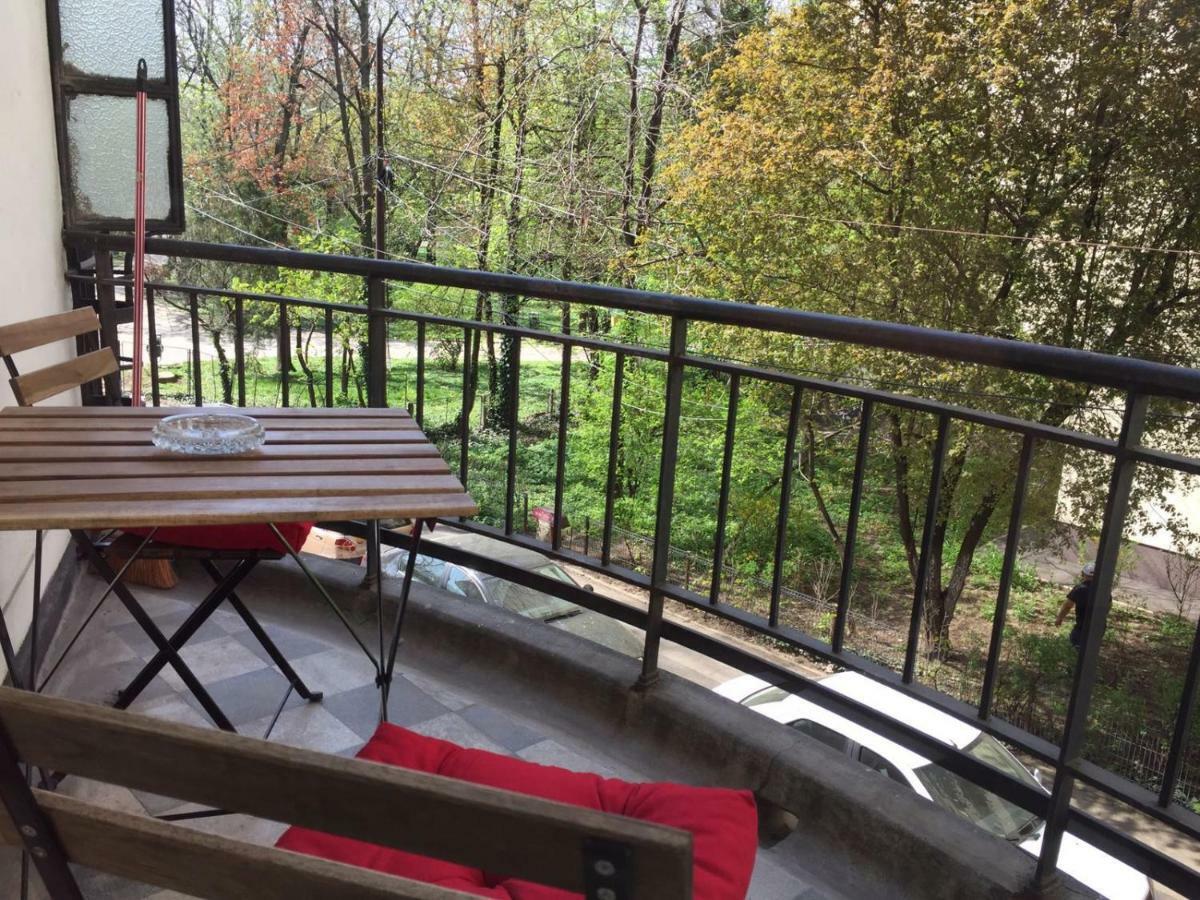 Cismigiu Garden Studio Apartment บูคาเรสต์ ภายนอก รูปภาพ