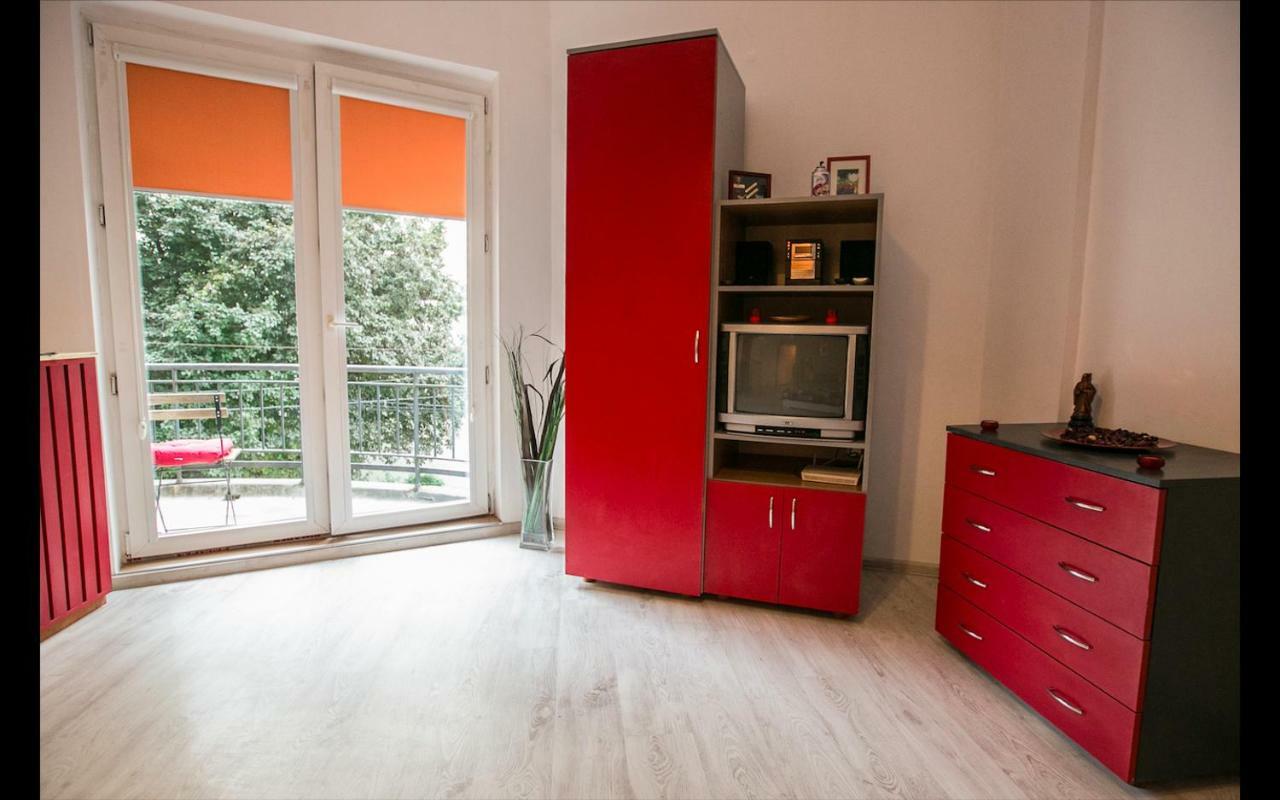 Cismigiu Garden Studio Apartment บูคาเรสต์ ภายนอก รูปภาพ