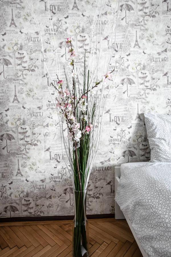Cismigiu Garden Studio Apartment บูคาเรสต์ ภายนอก รูปภาพ